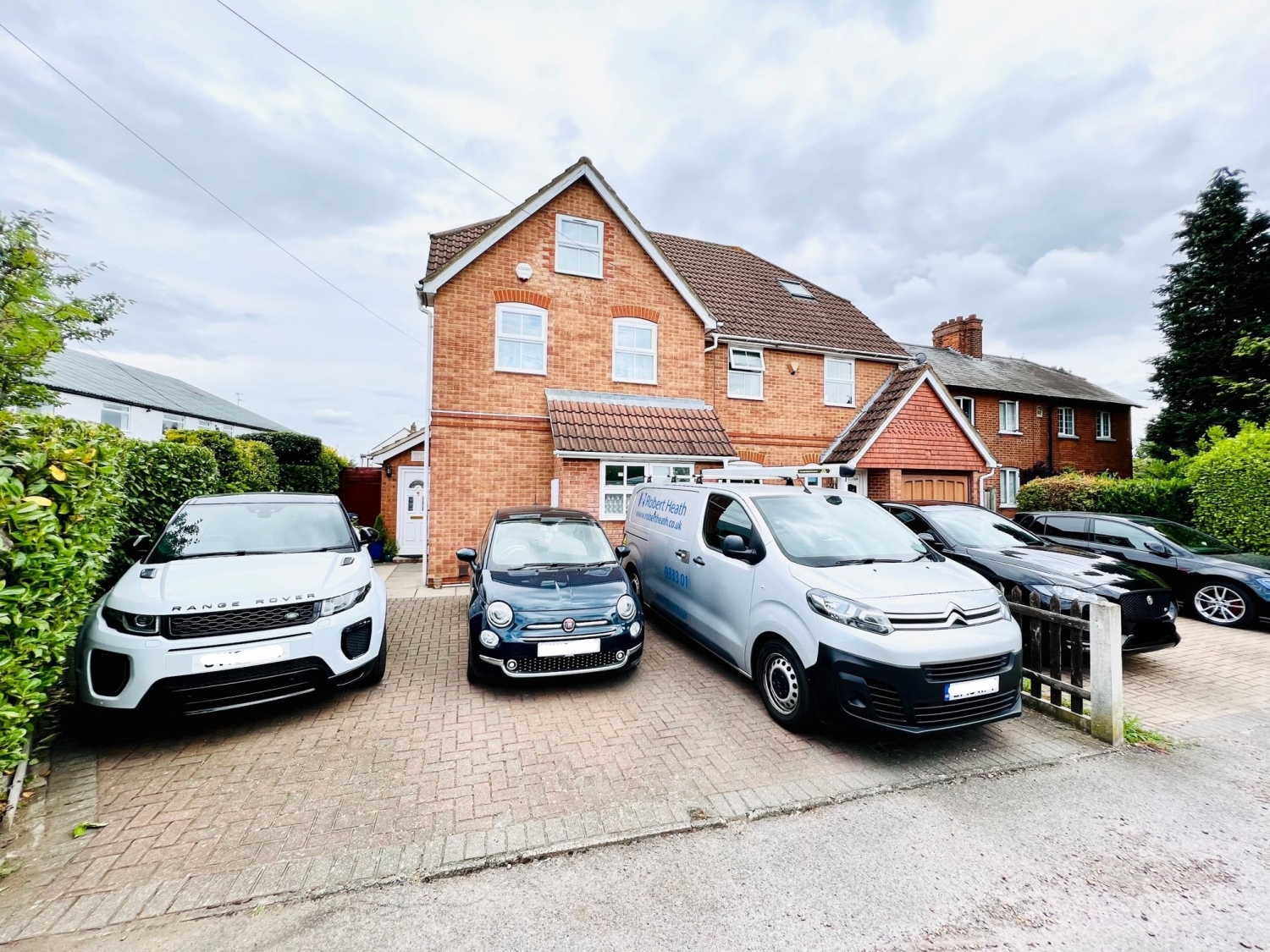 Compass Cottage Thorpe Lea Road, Egham Nevin And Wells